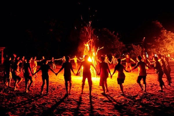 Đốt lửa trại Mai Châu